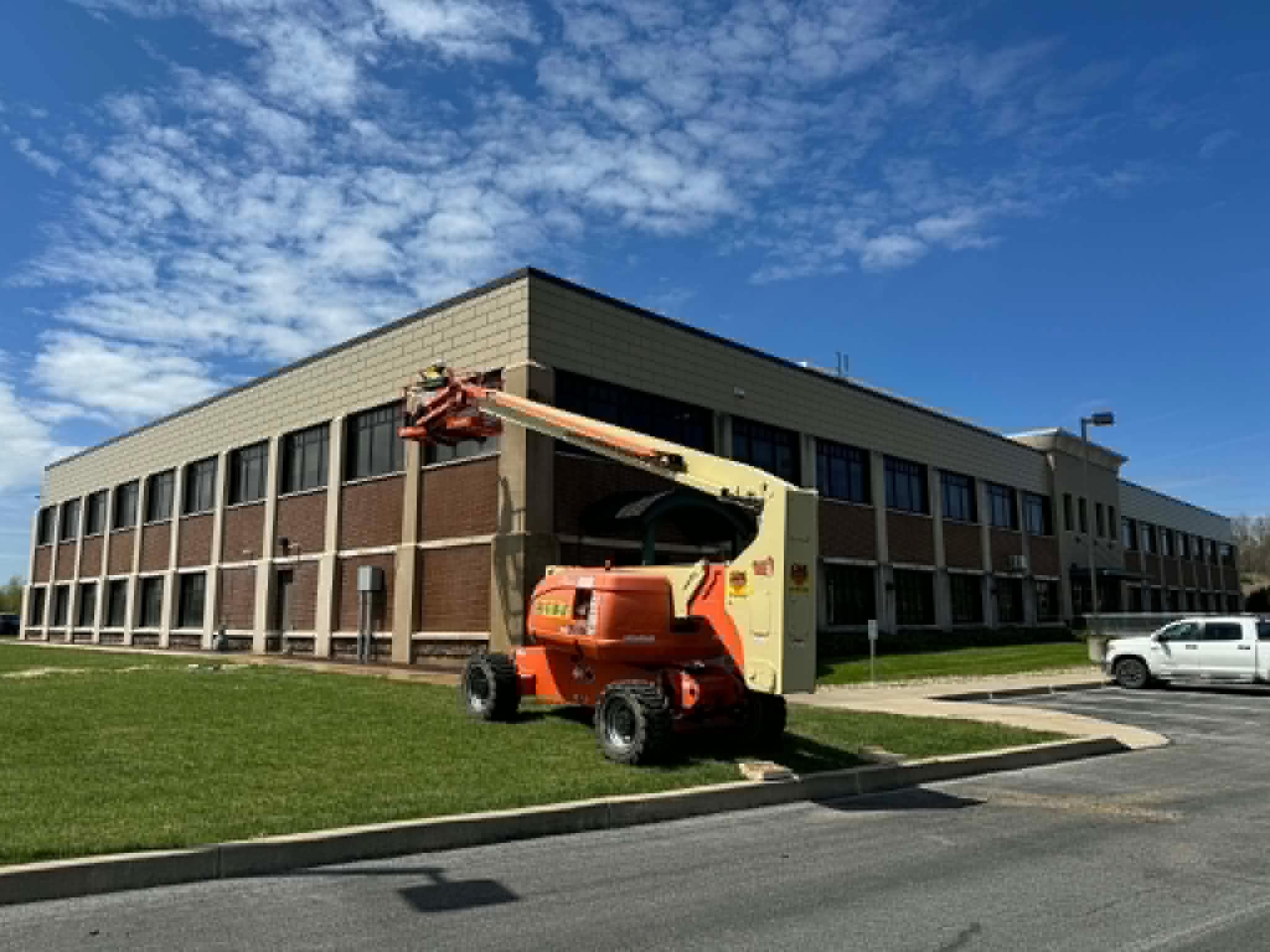 Commercial building washing